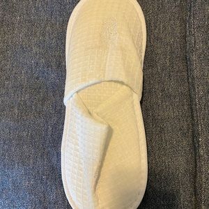 Ritz Carlton Hotels waffle weave spa slippers